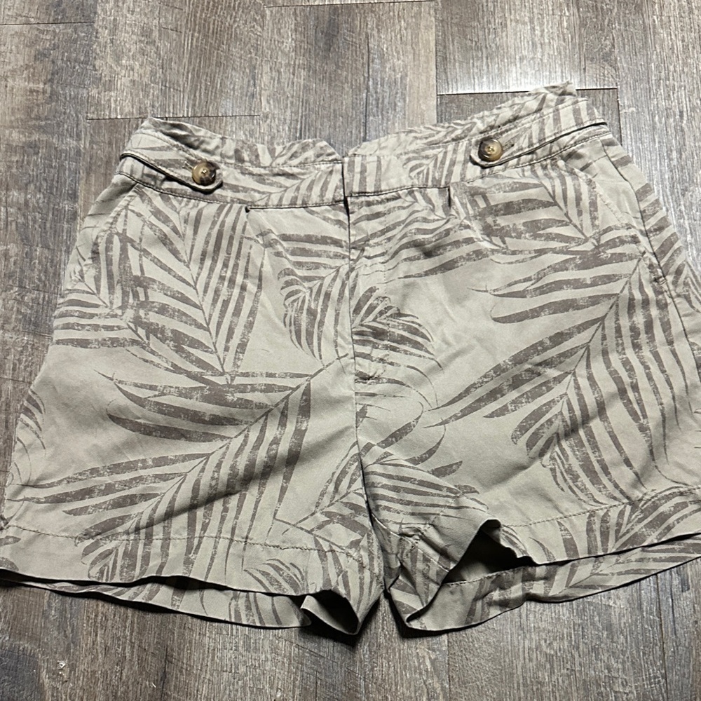White House Black Market Beige Leaf Print Shorts